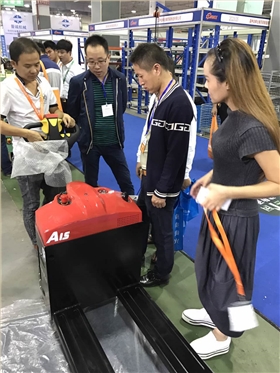 杭叉集團參展第十一屆溫州（中國）機械設(shè)備展覽會