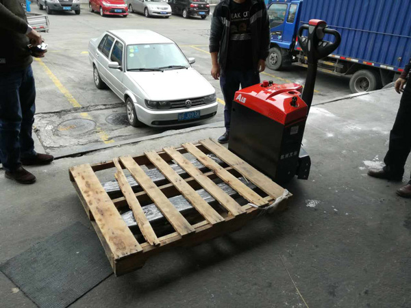 杭州叉車丨必看！從實(shí)際工況，考慮如何選擇合適的搬運(yùn)車